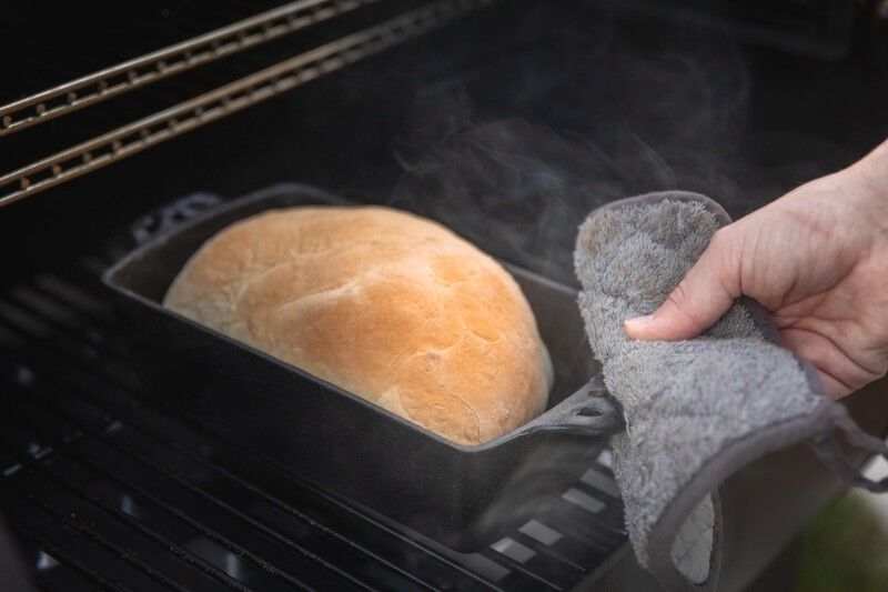 Cast Iron Bread Pan with Lid